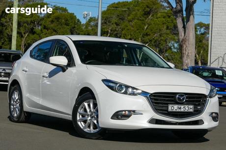 White 2016 Mazda 3 Hatchback Touring