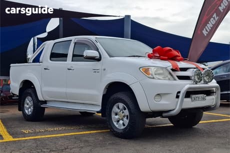 White 2005 Toyota Hilux Dual Cab Pick-up Sr5 (4X4)