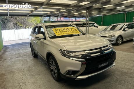White 2017 Mitsubishi Outlander Wagon Ls (4X4)