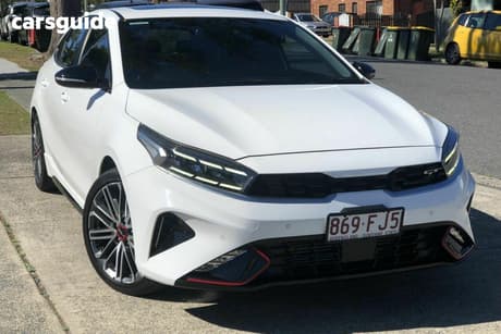 White 2022 Kia Cerato Hatchback Gt
