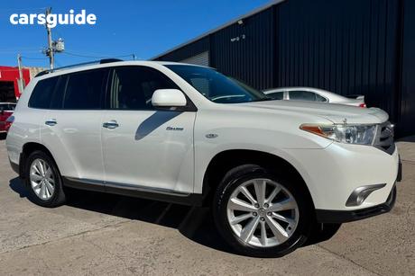 White 2013 Toyota Kluger Wagon Grande (4X4)