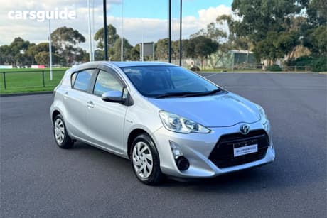Silver 2015 Toyota Aqua Hatch S