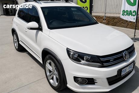 White 2015 Volkswagen Tiguan Wagon 155 Tsi R-Line (4X4)