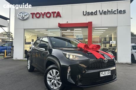 Black 2022 Toyota Yaris Cross Hatch