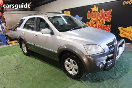 Silver 2005 Kia Sorento Wagon