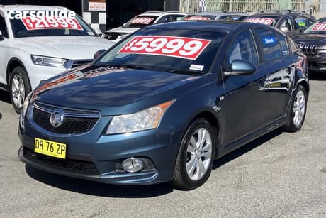 Green 2014 Holden Cruze Hatchback Sri