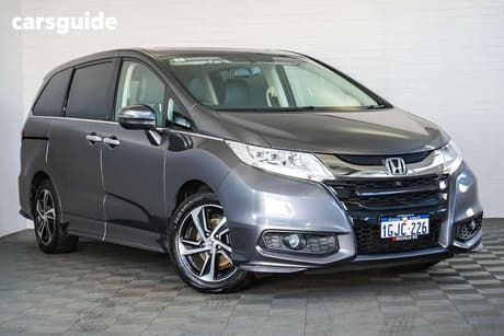 Grey 2017 Honda Odyssey Wagon Vti-L