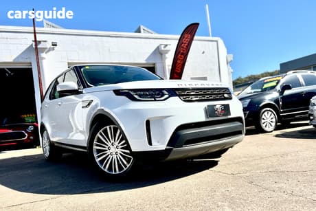 White 2017 Land Rover Discovery Wagon Sd4 Se