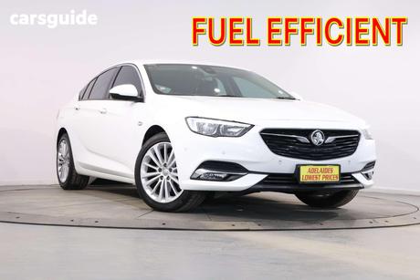 White 2018 Holden Calais Liftback