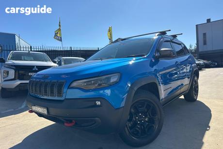 Blue 2018 Jeep Cherokee Wagon Trailhawk (4X4)