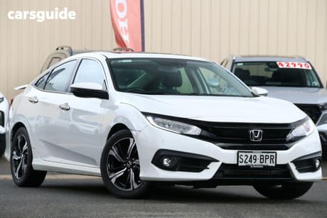 White 2017 Honda Civic Sedan Rs