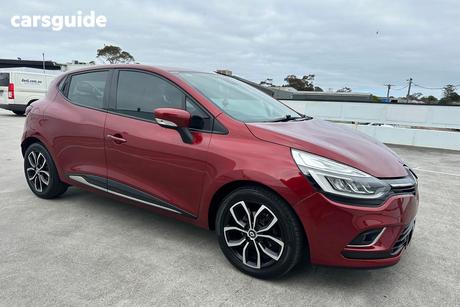 Red 2018 Renault Clio Hatchback Zen