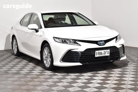 White 2021 Toyota Camry Sedan Ascent