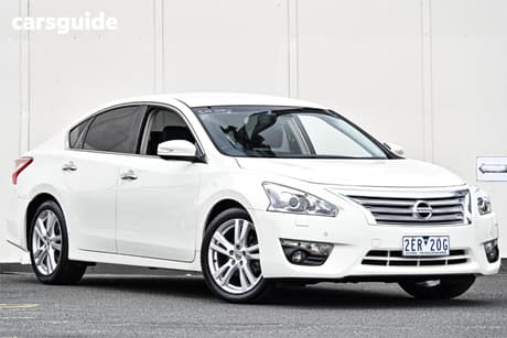 White 2015 Nissan Altima Sedan Ti-S