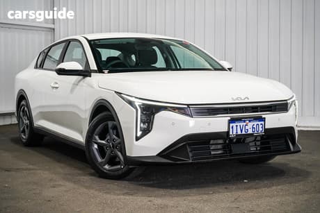 White 2025 Kia K4 Sedan S