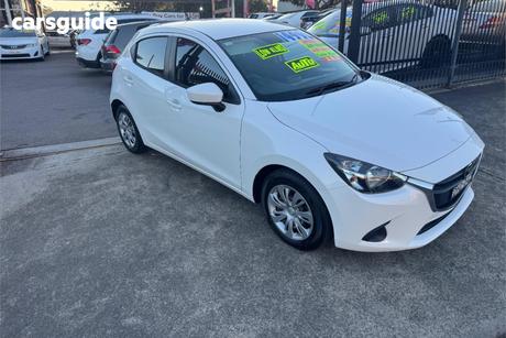 White 2016 Mazda 2 Hatchback Neo