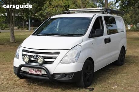 White 2015 Hyundai Iload Van