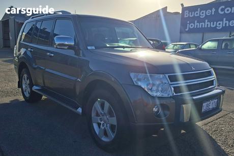 Brown 2011 Mitsubishi Pajero Wagon Rx (4X4)