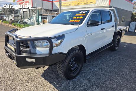 White 2022 Toyota Hilux Double Cab Chassis Sr (4X4)