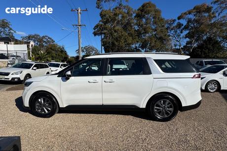 White 2023 Kia Carnival Wagon S