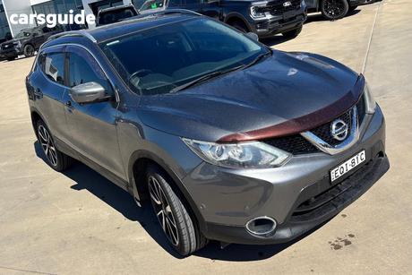 Grey 2016 Nissan Qashqai Wagon Ti (4X2)