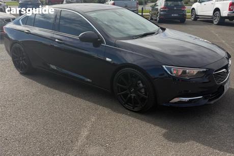 Black 2018 Holden Calais Liftback