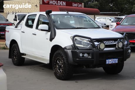White 2019 Isuzu D-MAX Crew Cab Utility Ls-M (4X4)