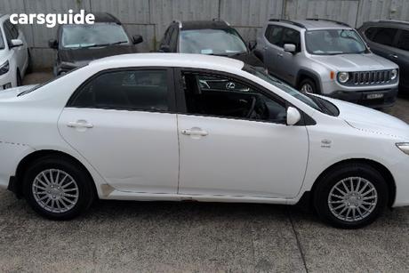 White 2009 Toyota Corolla Sedan Ascent