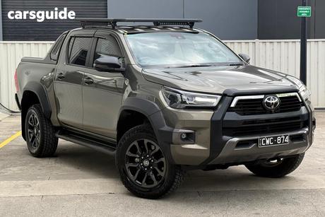Bronze 2024 Toyota Hilux Double Cab Pick Up Rogue 48V (4X4)