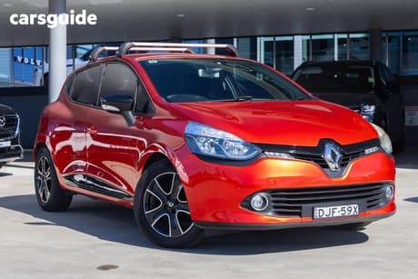 Red 2016 Renault Clio Hatchback Expression