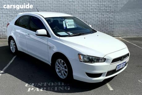 White 2011 Mitsubishi Lancer Sedan Sx