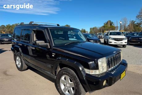 Black 2007 Jeep Commander Wagon