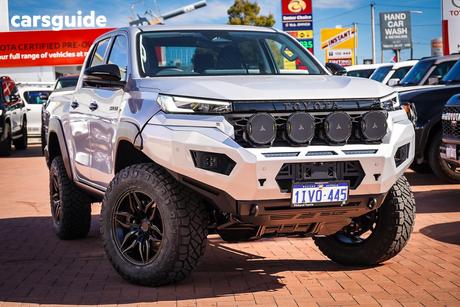Silver 2025 Toyota Hilux Double Cab Pick Up Sr5 48V (4X4)