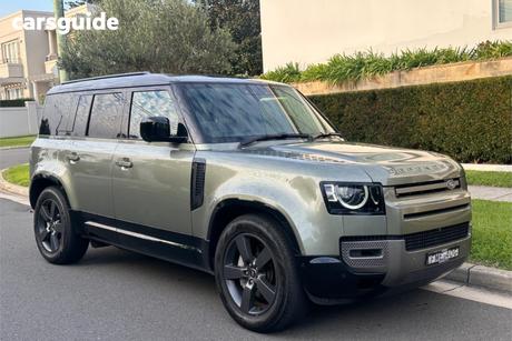 Green 2024 Land Rover Defender Wagon 110 P400E X-Dynamic Se Phev