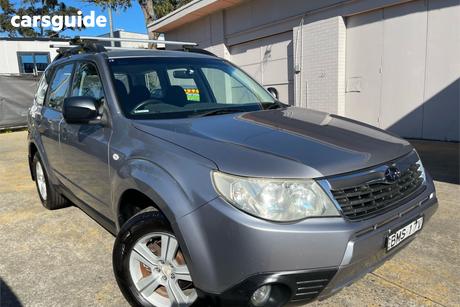 Silver 2009 Subaru Forester Wagon X