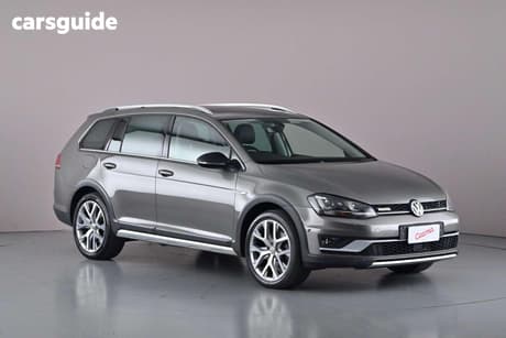 Silver 2016 Volkswagen Golf Wagon Alltrack 132 Tsi
