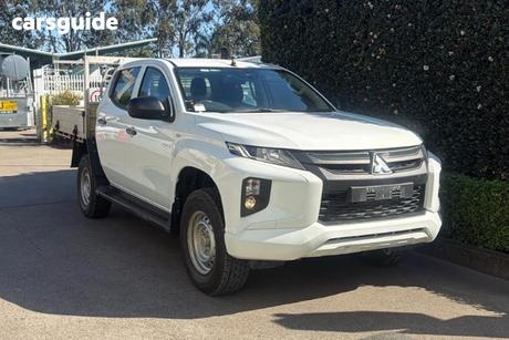 White 2023 Mitsubishi Triton Club Cab Chassis Glx (4X4)