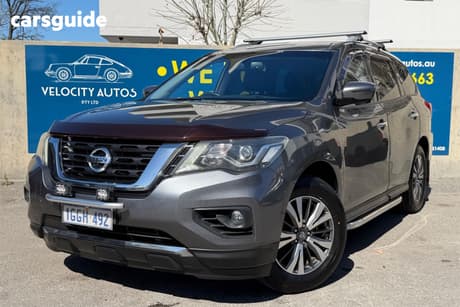 Grey 2017 Nissan Pathfinder Wagon St-L (4X2)