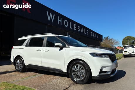 White 2021 Kia Carnival Wagon S