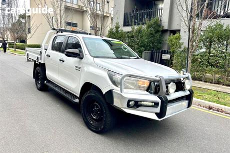 White 2018 Toyota Hilux Double Cab Chassis Sr (4X4)