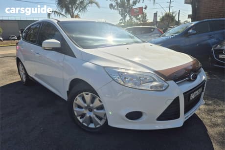 White 2014 Ford Focus Hatchback Ambiente