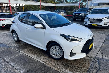 White 2022 Toyota Yaris Hatchback Ascent Sport