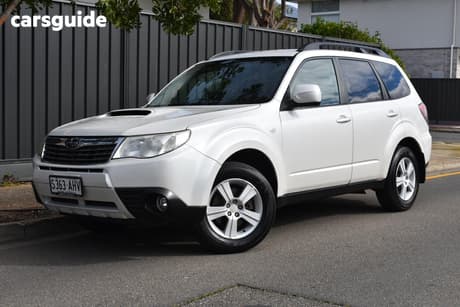White 2010 Subaru Forester Wagon 2.0D