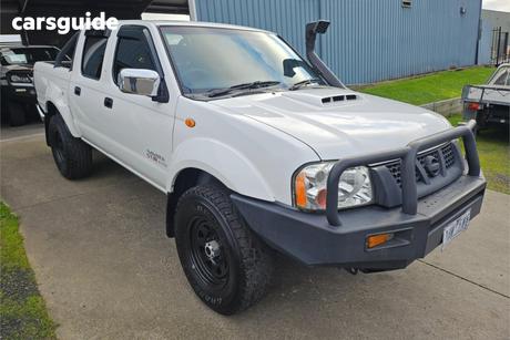 White 2014 Nissan Navara Dual Cab Pick-up St-R (4X4)