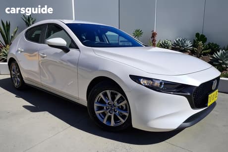 White 2025 Mazda 3 Hatchback G20 Pure