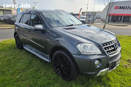 Grey 2010 Mercedes-Benz ML350 Wagon Cdi (4X4)
