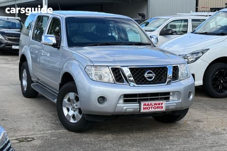 Silver 2012 Nissan Pathfinder Wagon St (4X4)
