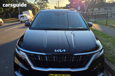 Black 2022 Kia Carnival Wagon Sli