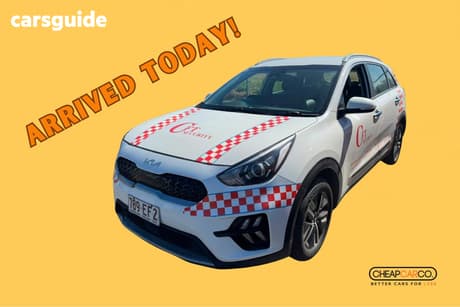 White 2022 Kia Niro Wagon Phev S (Hybrid)