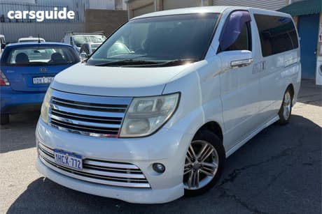 White 2005 Nissan Elgrand Wagon